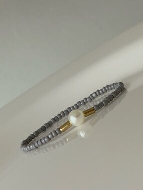Gray Beaded Pearl Accent Bracelet with Gold Tubes